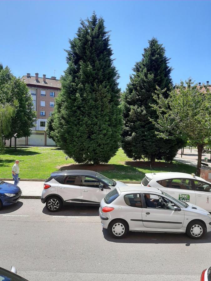 Apartamento El ñeru. En zona verde y junto al mar. Gijón Exterior foto